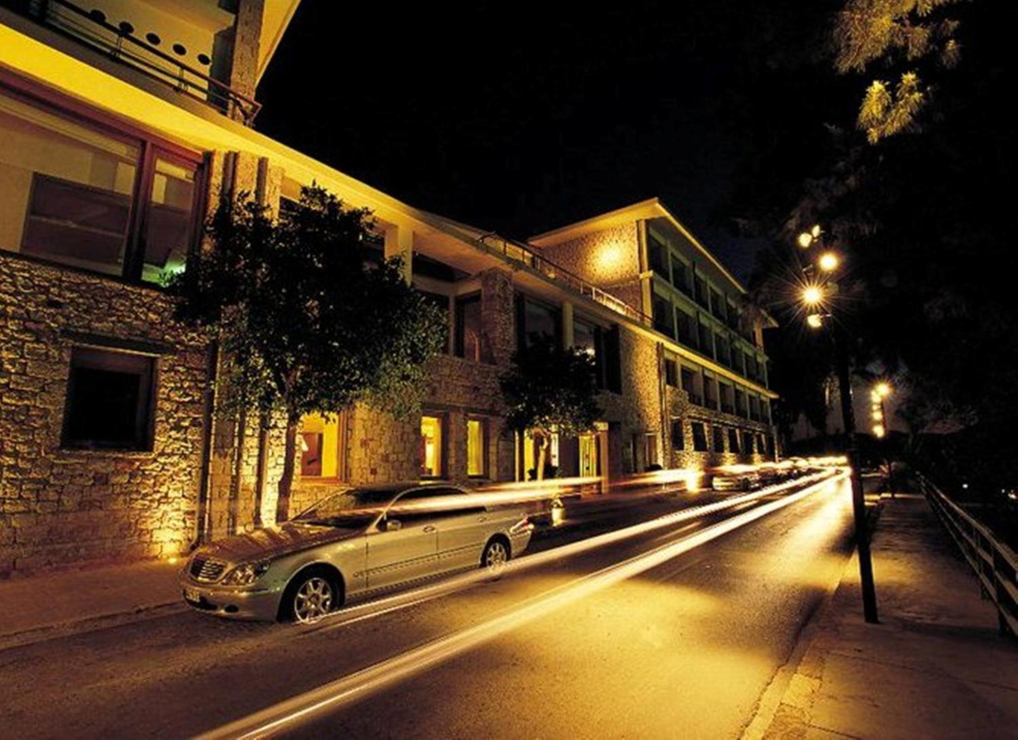 Otel Amphitryon