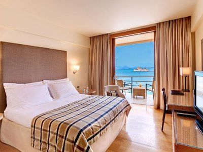 Amphitryon Otel Anabolu